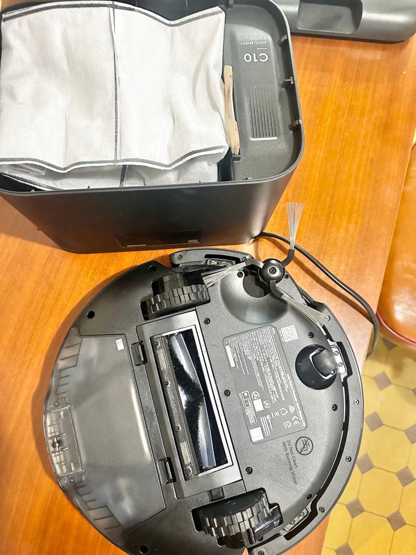 ロボット掃除機Anker Eufy Vacuum Auto-Empty C10