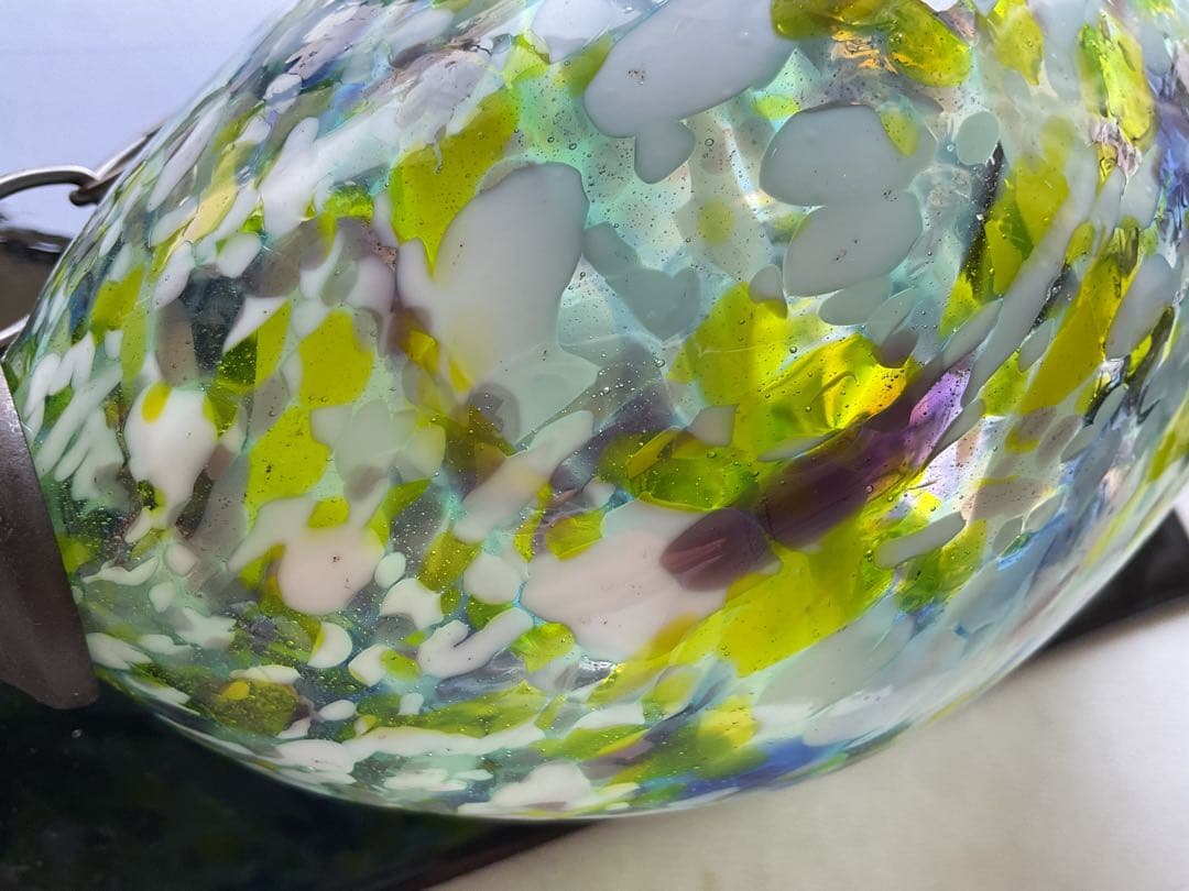 古い「美しい吹雪紋のガラスランプシェード」