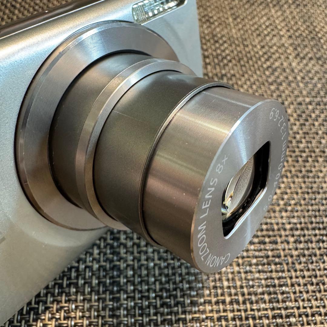 【Canon IXY180】 シルバー 本体と付属品　【デジカメ】