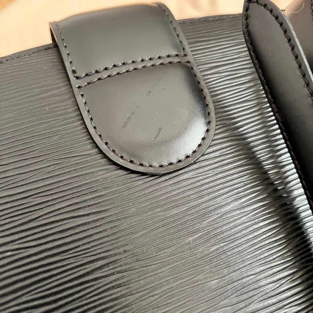 ルイヴィトン　カプチン　レザー　エピ　ショルダーバッグ