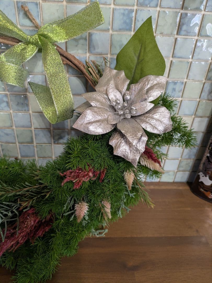 ドライフラワー★クリスマスリース★緑色 ポインセチア付き