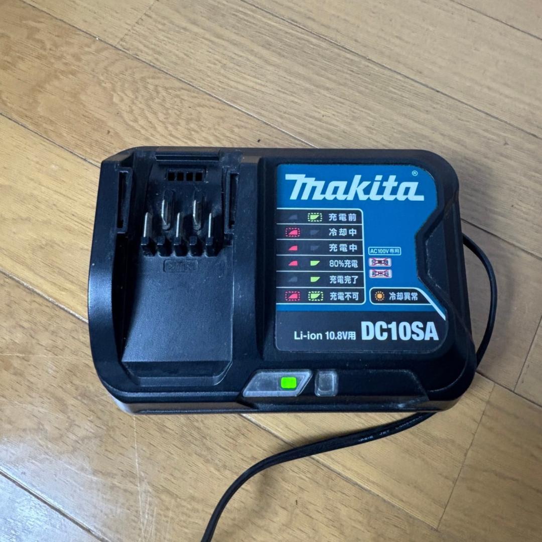 makita マキタ 充電式 コードレスクリーナー 掃除機 CL106FD