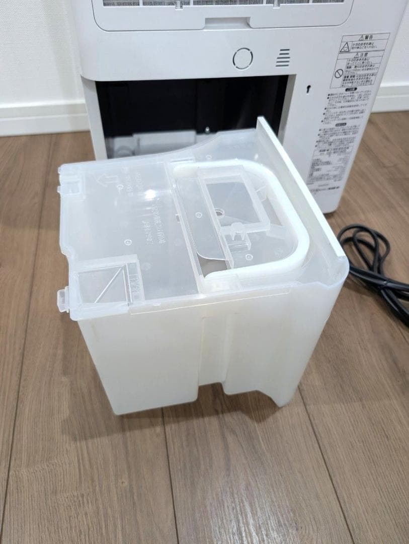 【未使用級・2025年製】コロナ 衣類乾燥除湿機　CD-WH1825　最大45畳