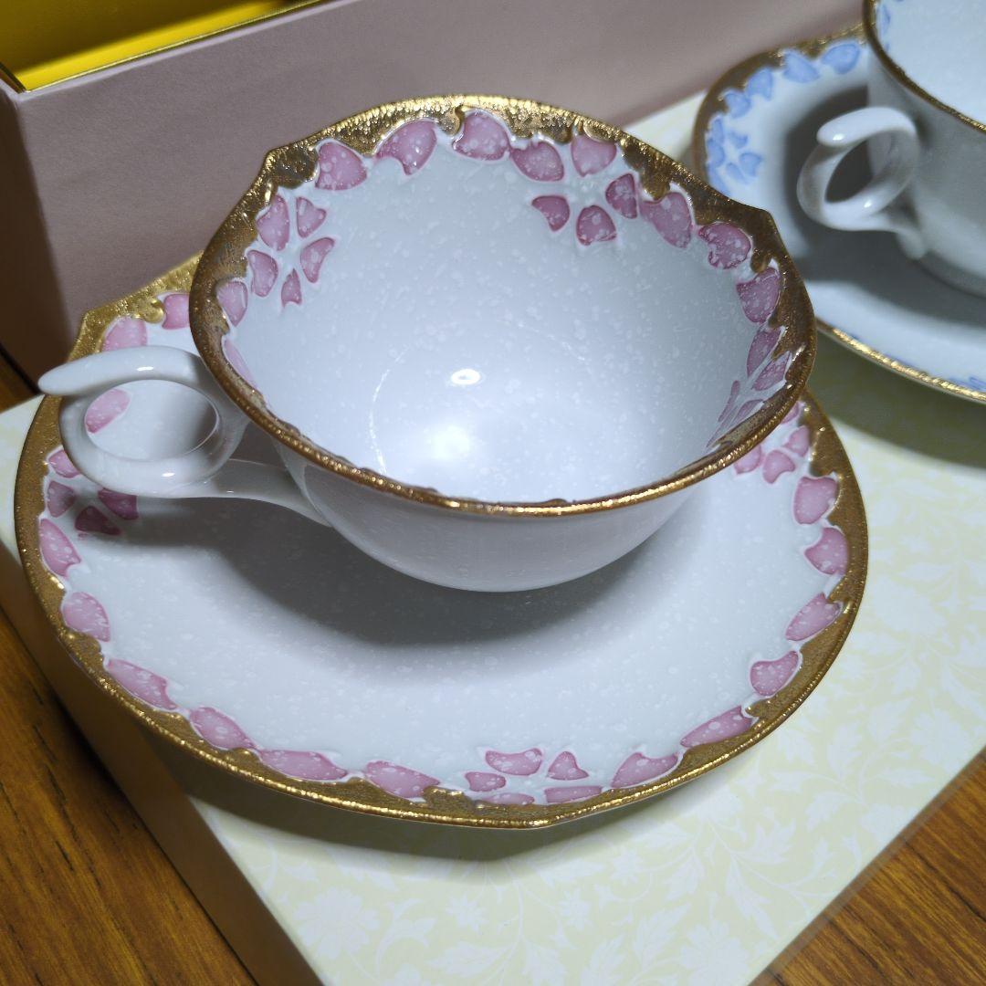 「有田焼 」「文山窯」「カップ&ソーサー」「 輪花」ゴールド「ピンクブルー」2客