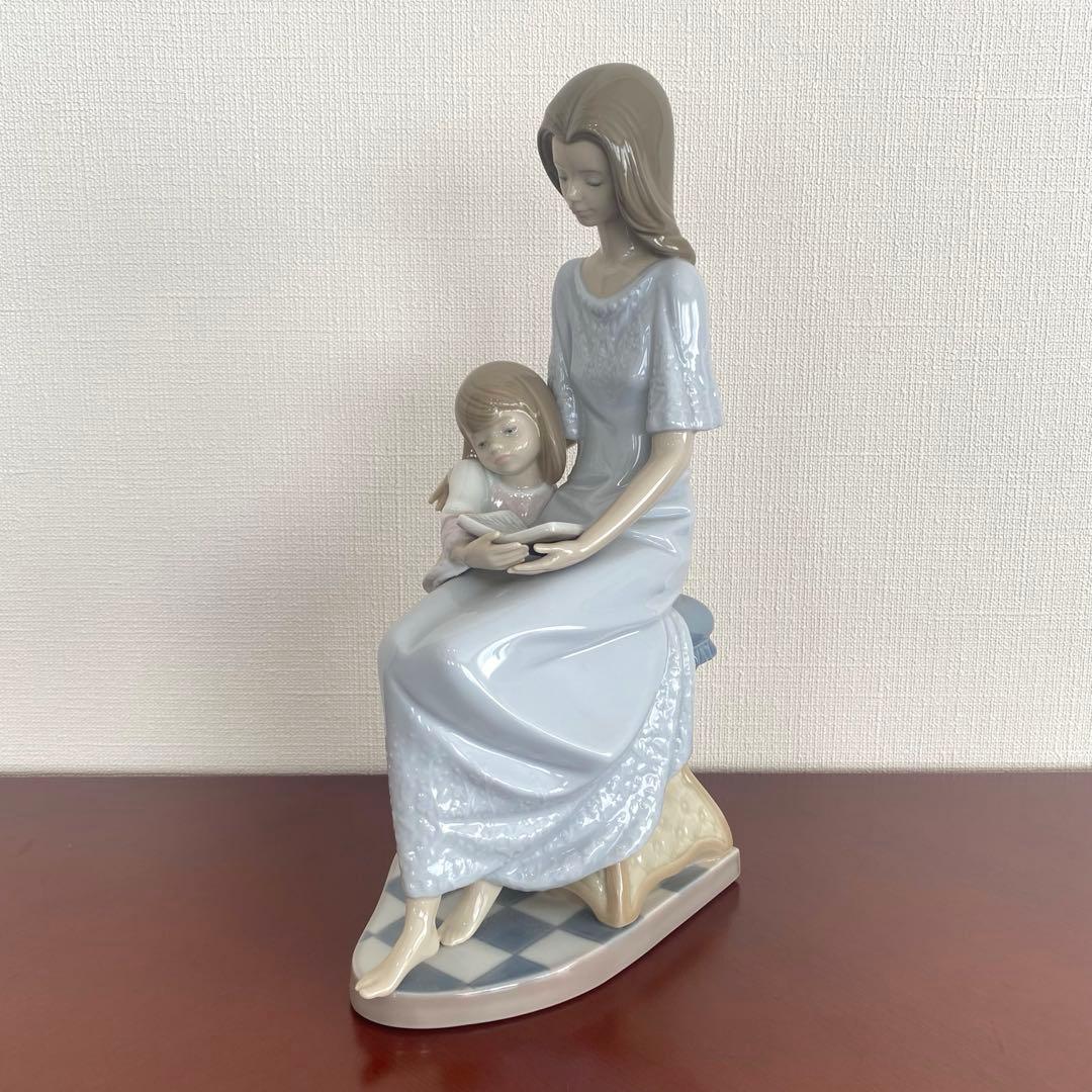 LLADRO リヤドロ 『 おやすみ前のご本 』 置物