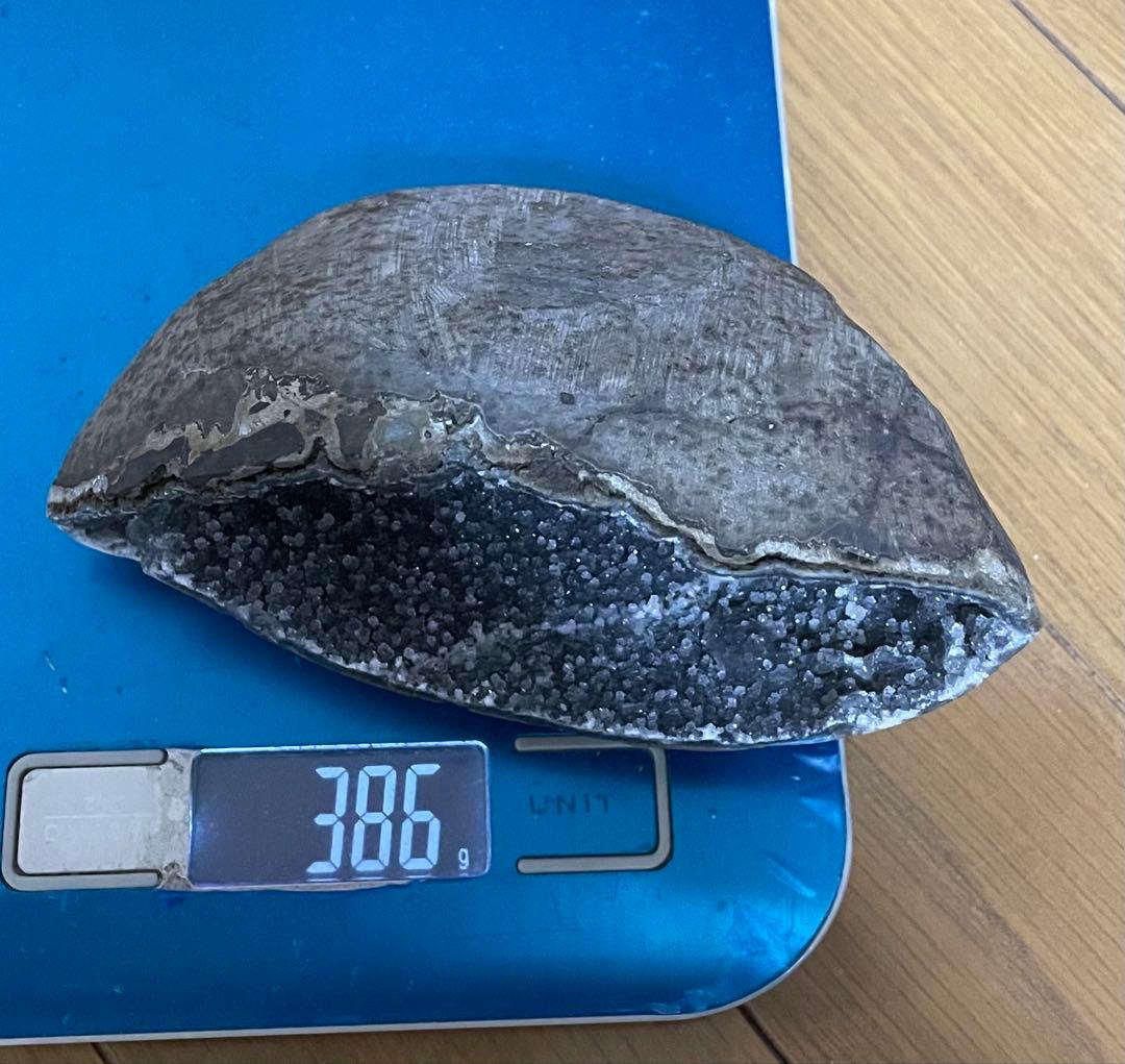 ブラックギャラクシーアメジストドーム ドゥルージー 山型 森模様 ジオード 晶洞