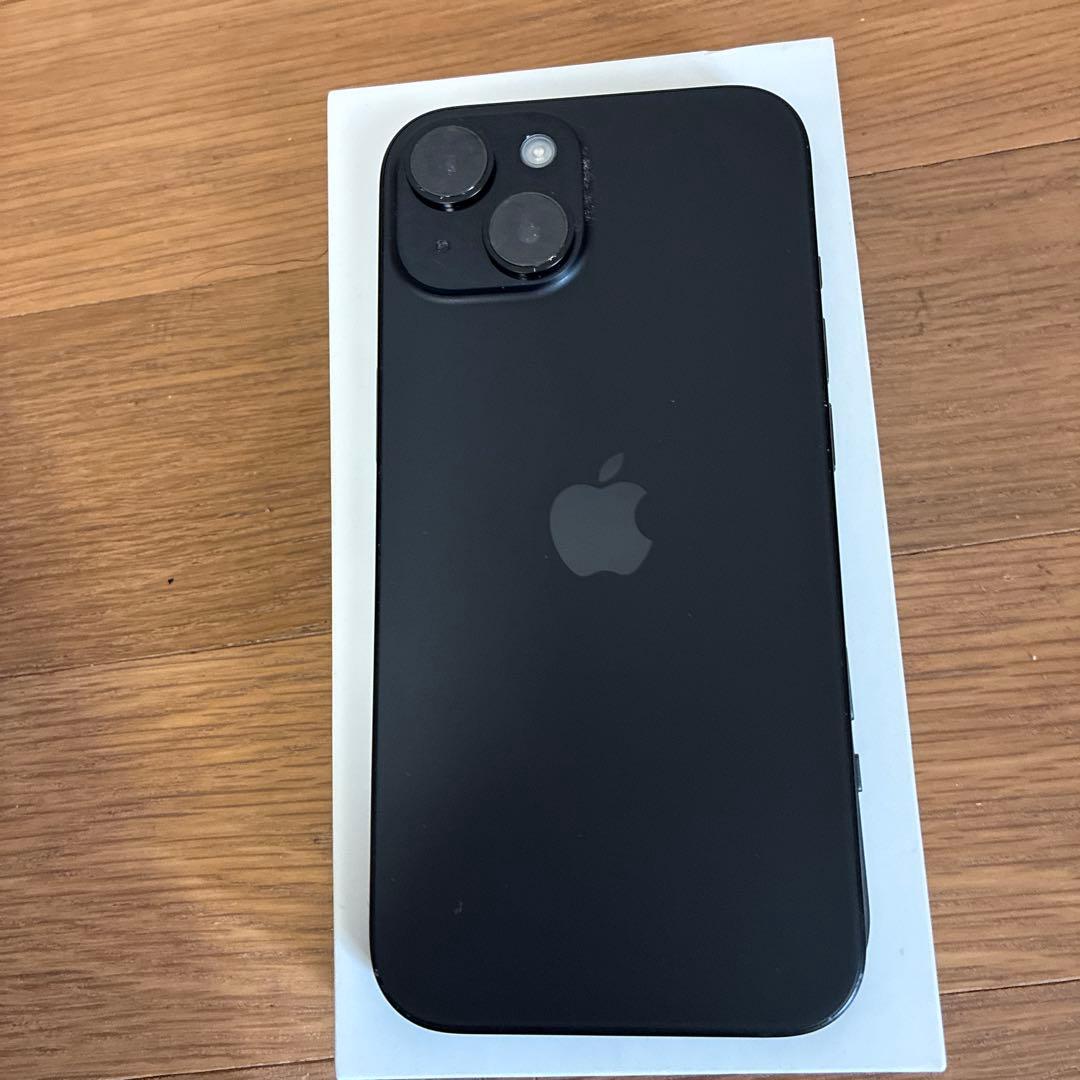 Apple iPhone 15 ブラック 本体　SIMフリー