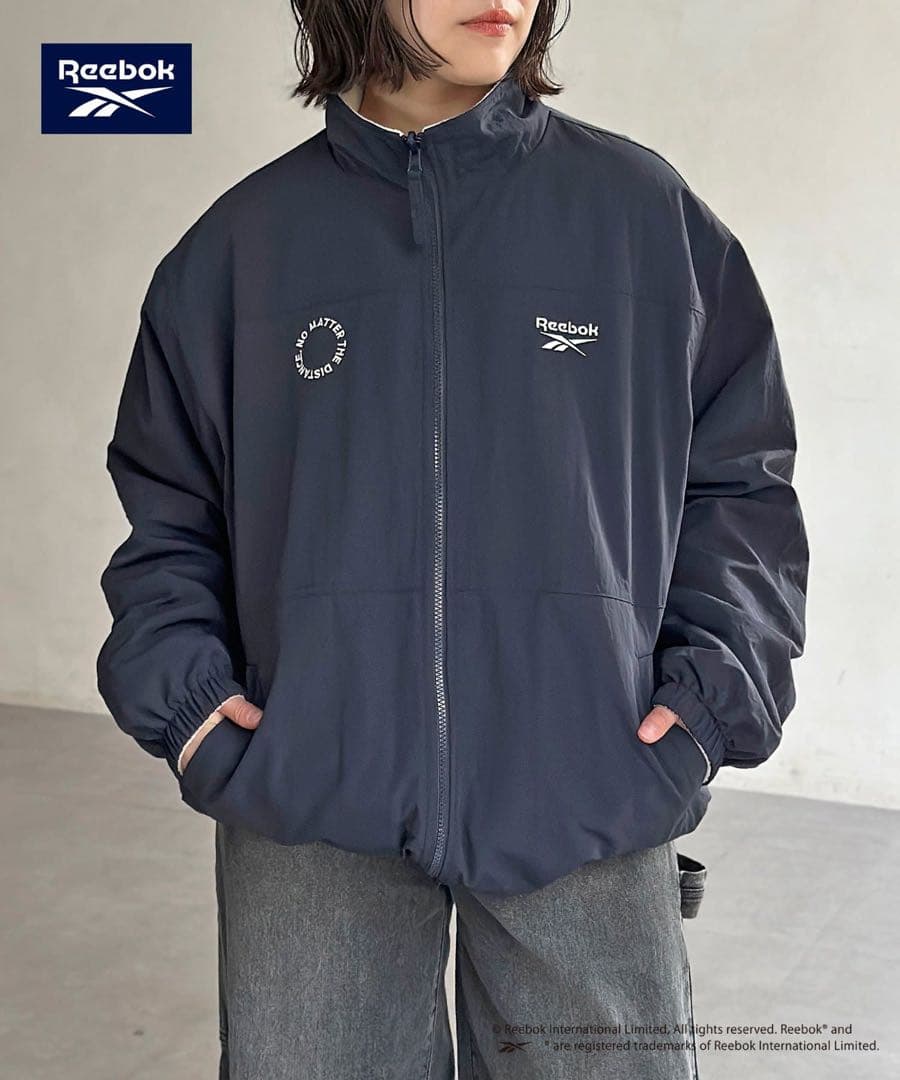 Reebok ネイビー　リバーシブルブルゾン