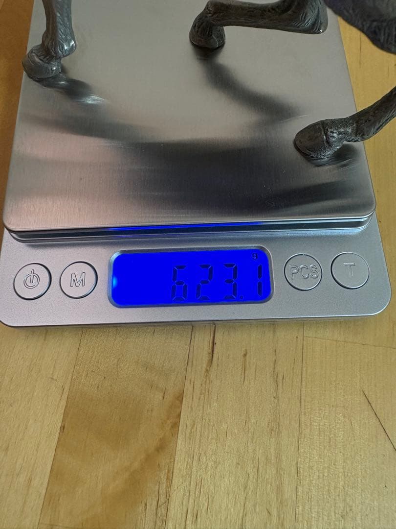 金属　馬　像　　(m