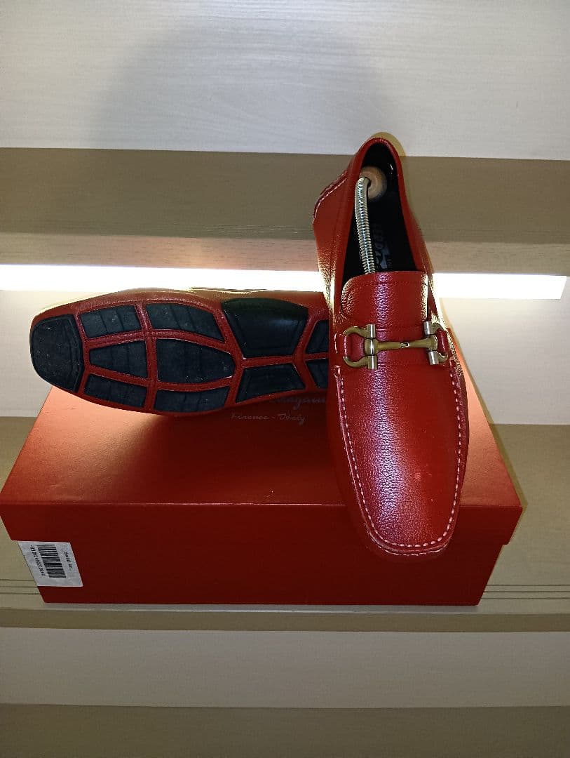 靴 Salvatore Ferragamo PARIGI Rubino 8 EE