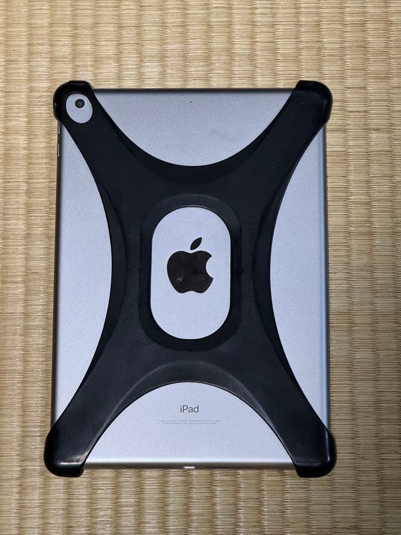 Pad 第6世代 128GB 動作良好 画面きれい 充電器付 Palmo付