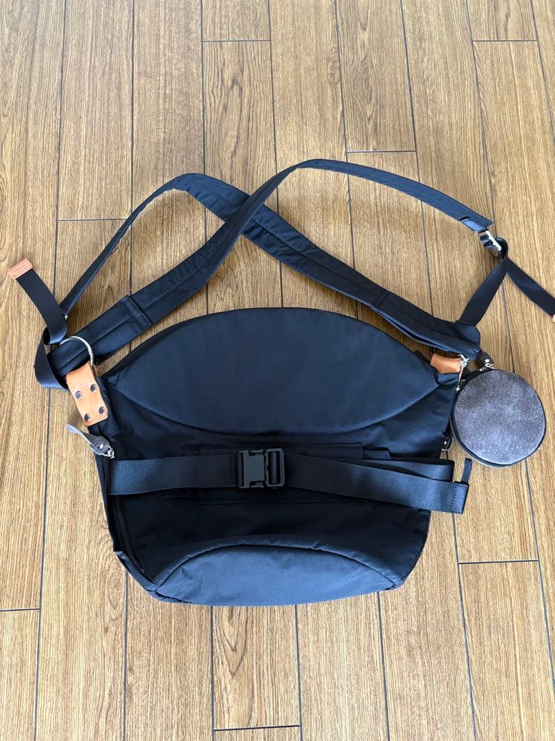 ノルン　N/ORN 抱っこバッグ　ショルダーバッグ　ブラック