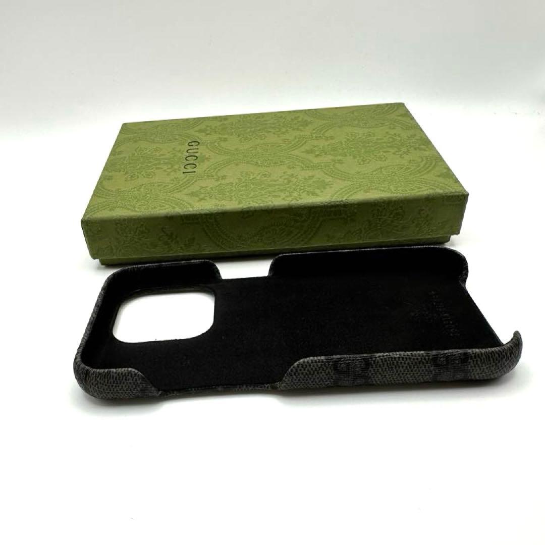 美品　GUCCI iPhone 15Pro スマホケース　GGスプリーム グレー