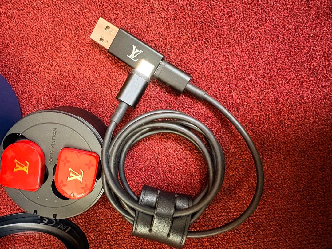 【美品】LVルイヴィトン ホライゾンワイヤレスイヤホン Bluetooth