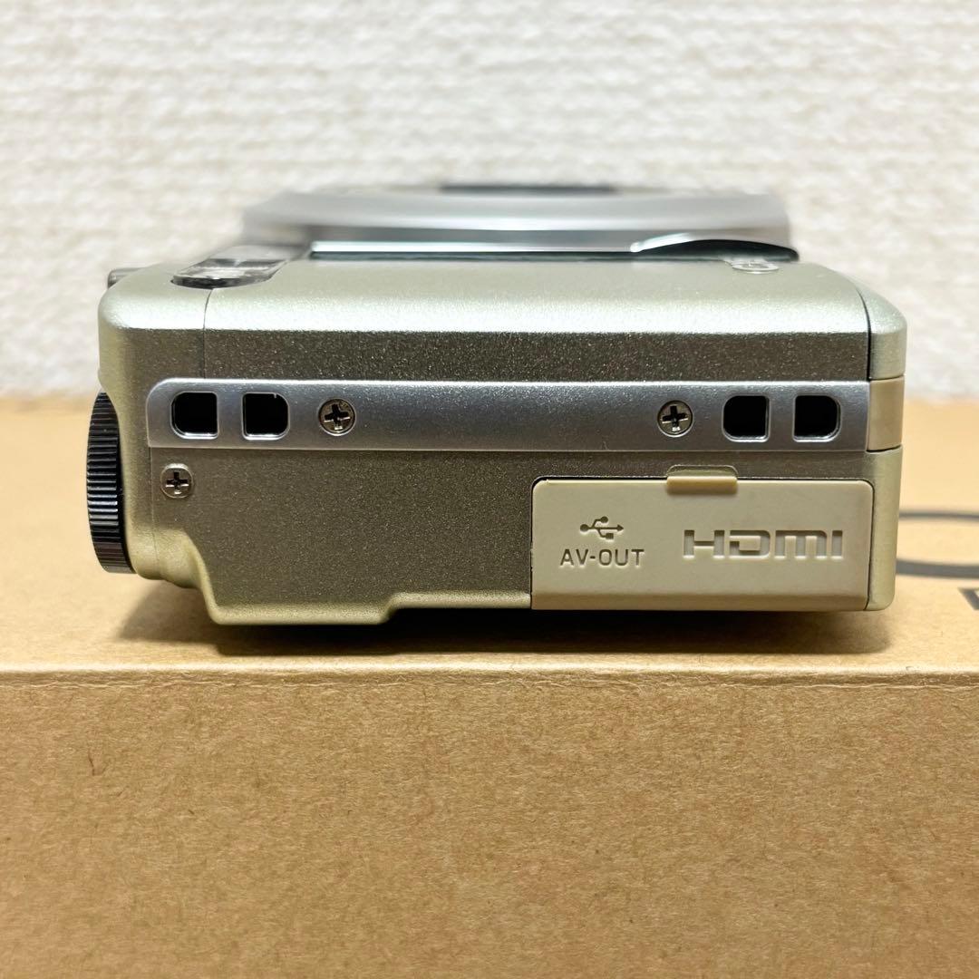 RICOH CX5 コンパクトデジタルカメラ シルバー 動作確認済み・ほぼ未使用