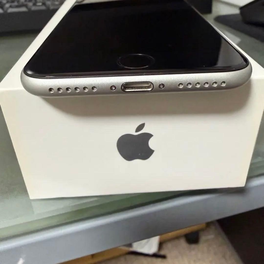 【美品】iPhone SE2 第2世代64G 本体　箱　バッテリー92%
