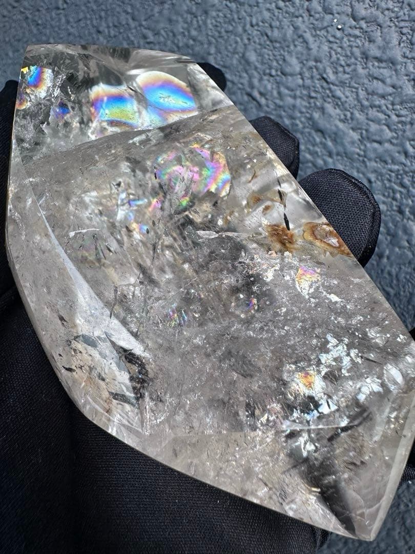 絶品❗虹入り水晶 ✴︎アイリスクォーツ 天然石 レインボー水晶 置物A1096