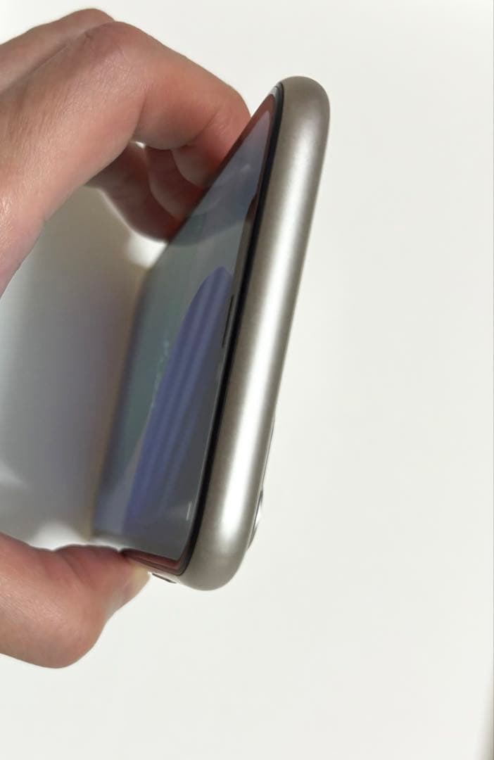 iPhone11、ホワイト、SIMロック解除済み、付属品、箱付き