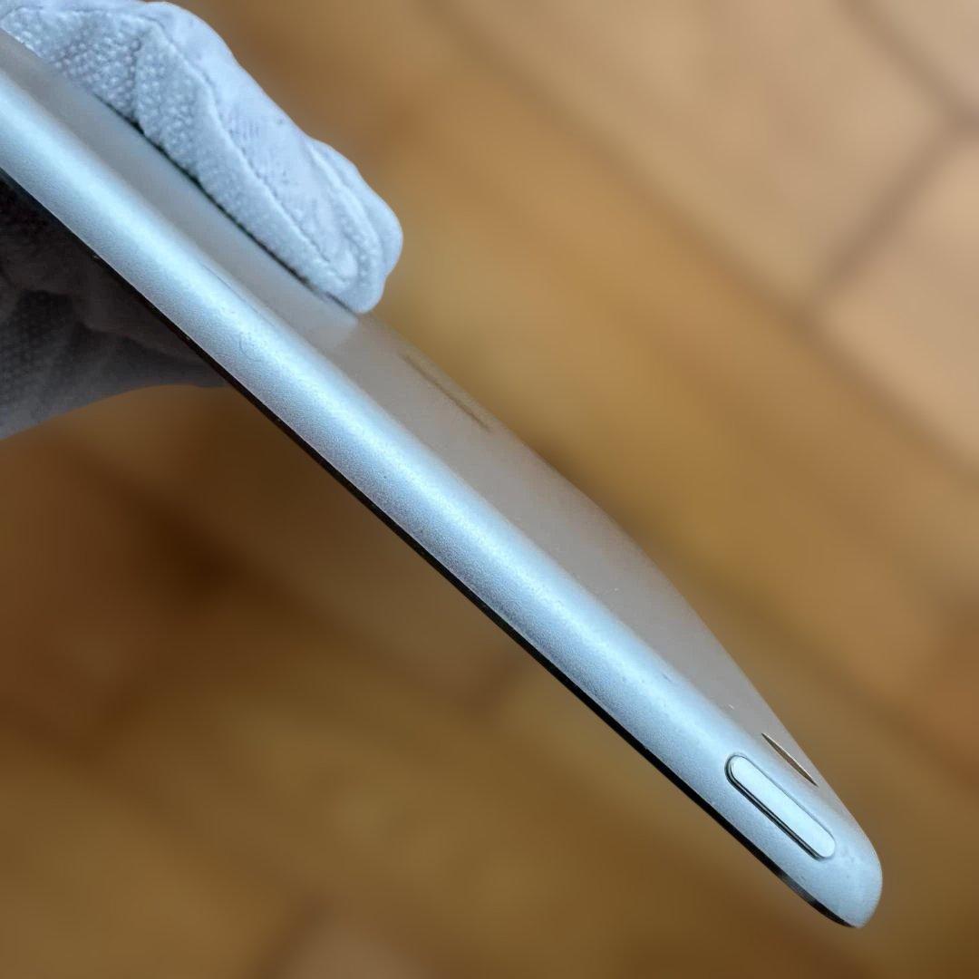 iPad mini 4 Wi-Fi シルバー 64GB 動作良好 おまけケース付