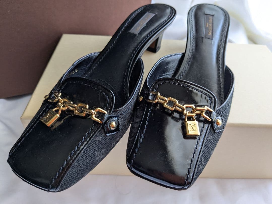 お値下げ）LOUIS VUITTON ブラック チェーンミュール　37.5