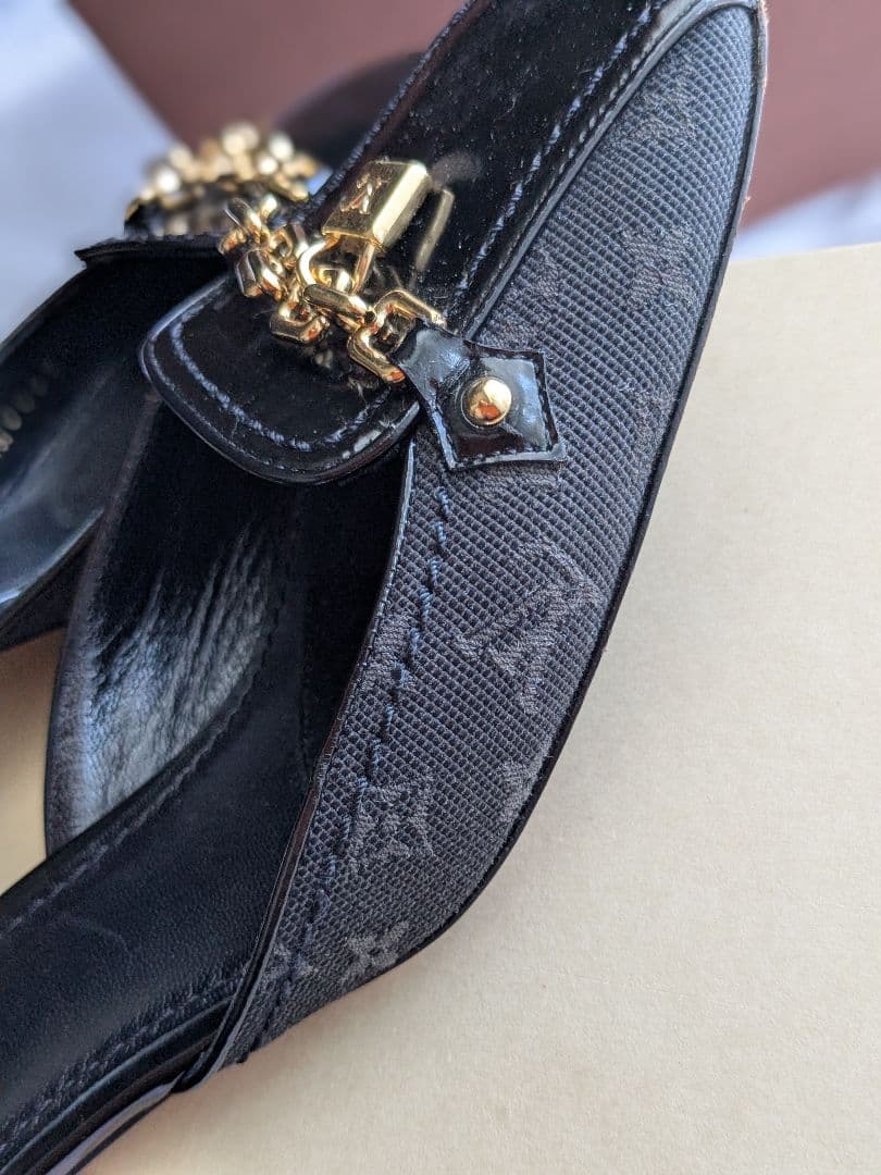 お値下げ）LOUIS VUITTON ブラック チェーンミュール　37.5