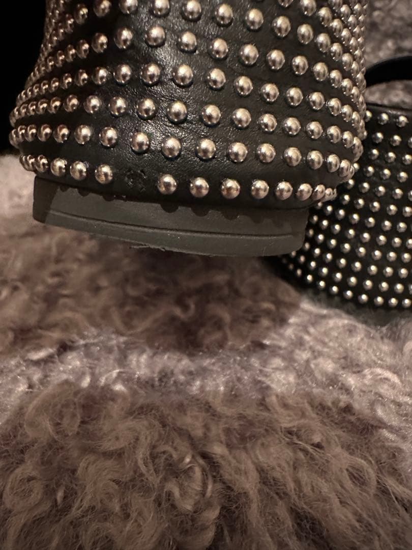 miu miu スタッズ付きバレエシューズ