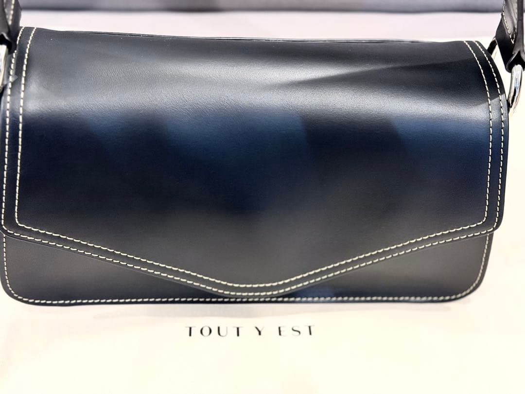 TOUT Y ESTトゥティエ SAC POULIE BLACK美品