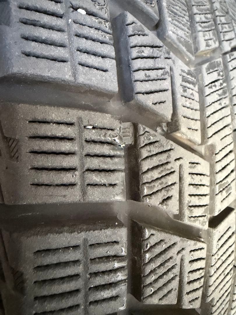 トヨタ　ライズ　16インチ スタッドレスタイヤ　ホイールセット