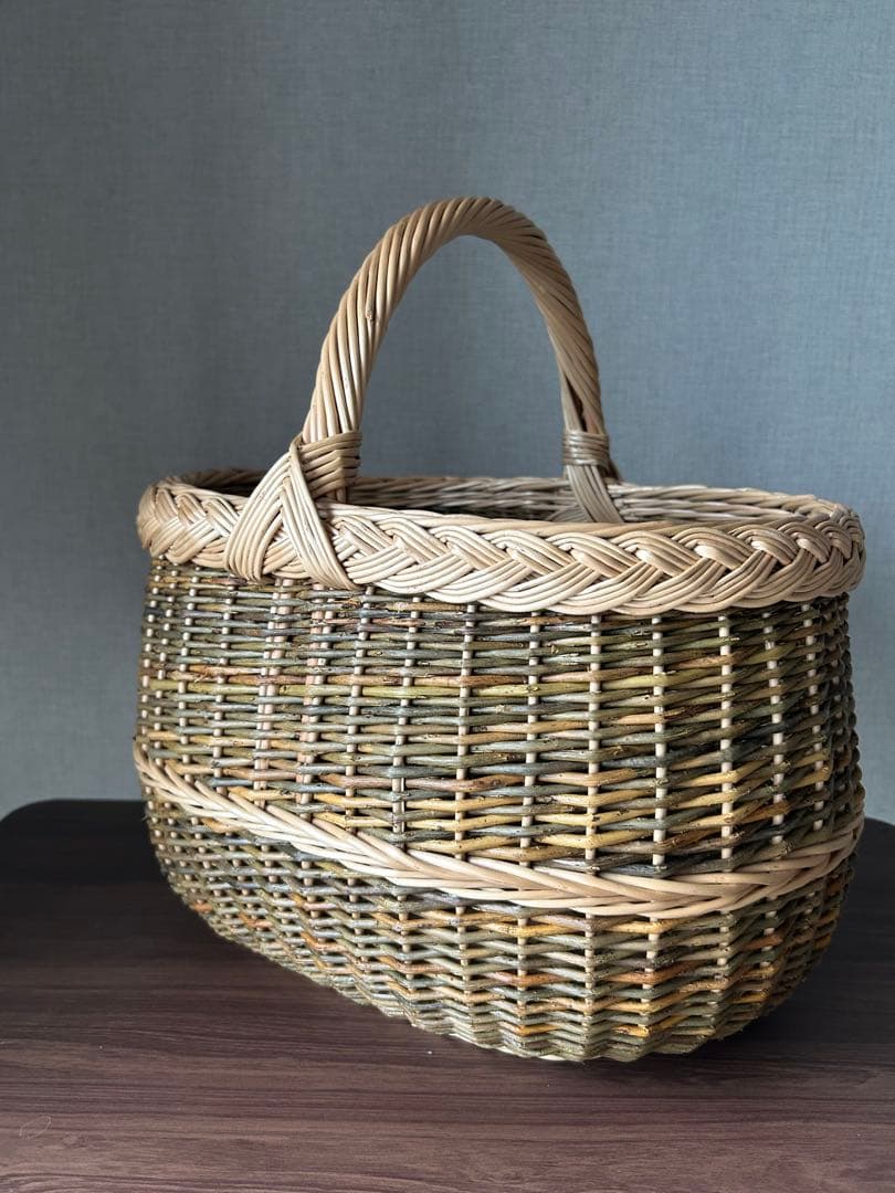 【新品•未使用】ラトビア　バスケット　かご　収納　インテリア　柳