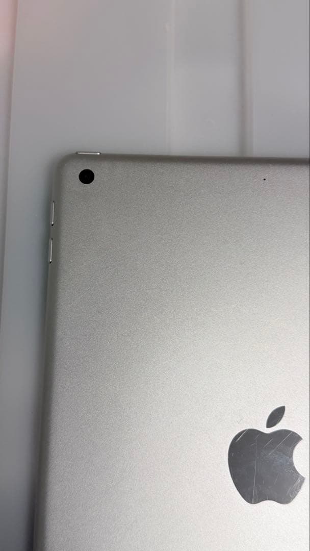 iPad 第5世代 64GB Wi-Fiモデル 動作良好 子供用におすすめ