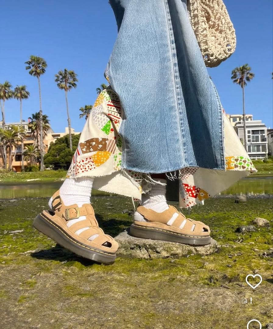 《X'mas sale》【Dr. Martens】WRENLIE 厚底サンダル