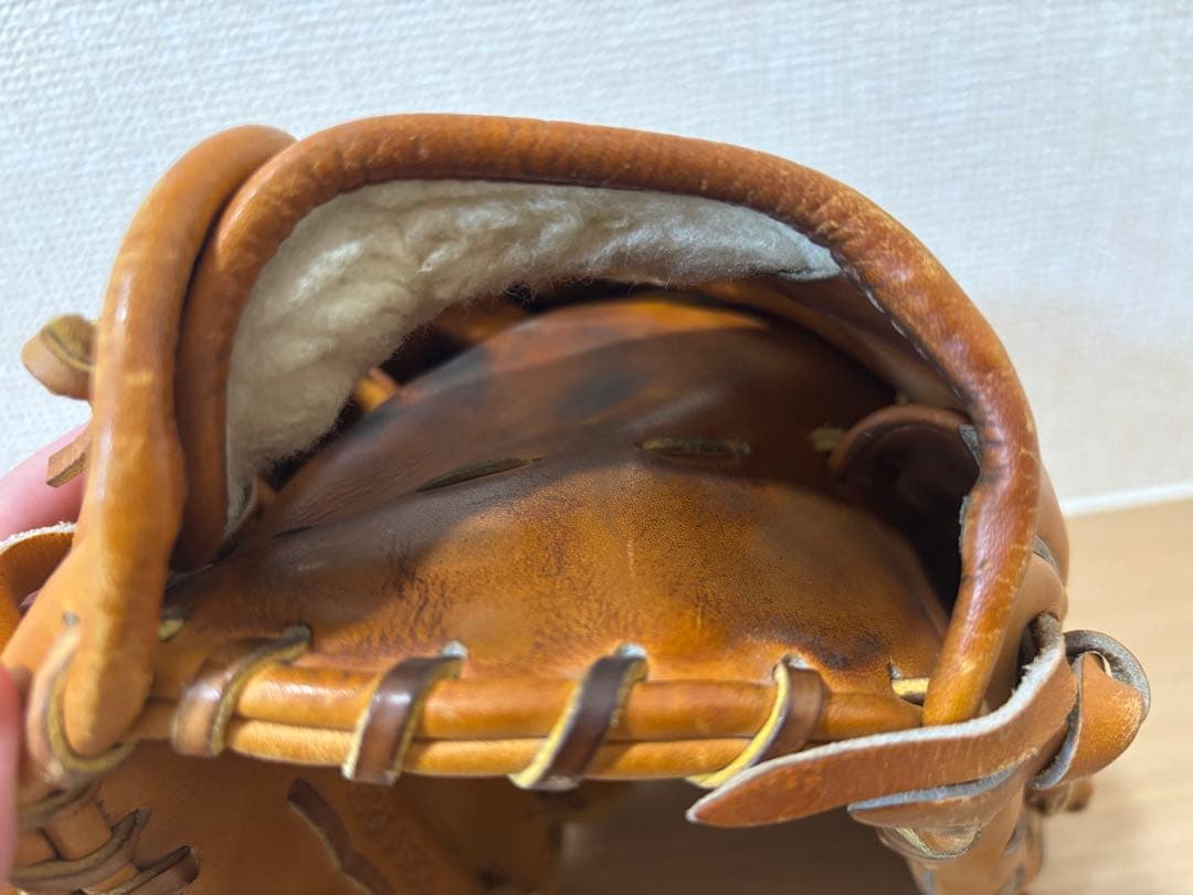 アンダーアーマー　投手用　硬式グローブ