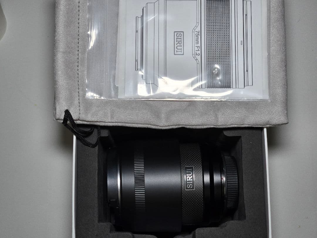 SIRUI Sniper 75mm F1.2 xマウント