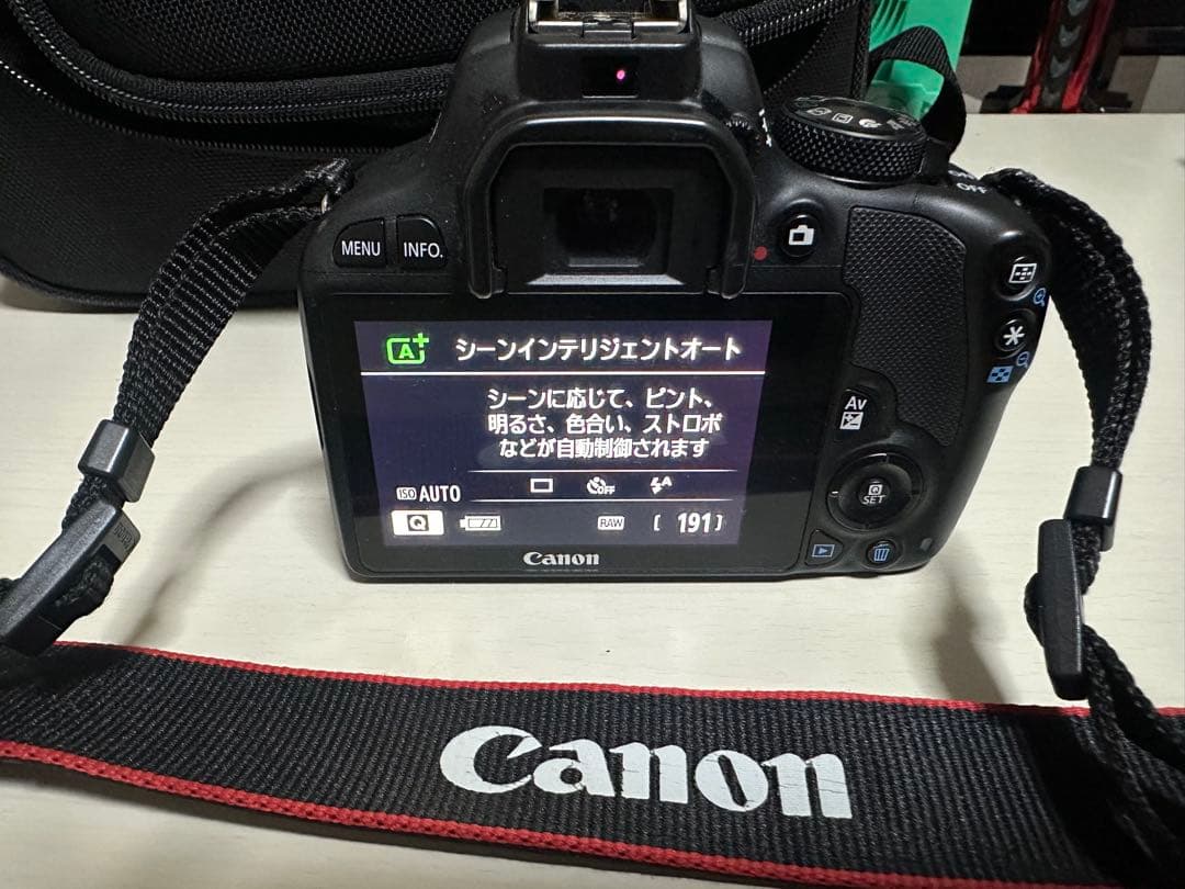 Canon EOS KISS X7 Wズームキット➕三脚　すぐ始められるセット