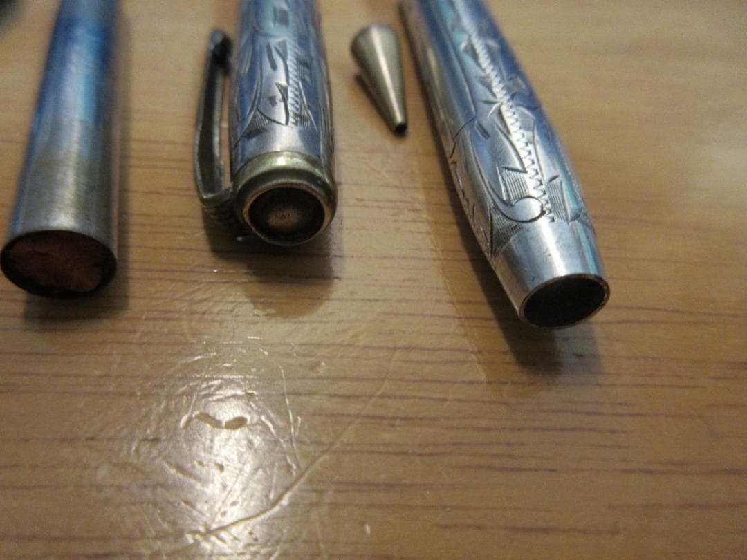 [山崎商店] ホシエス 唐草 銀軸 二色 シャープペンシル 1.1mm