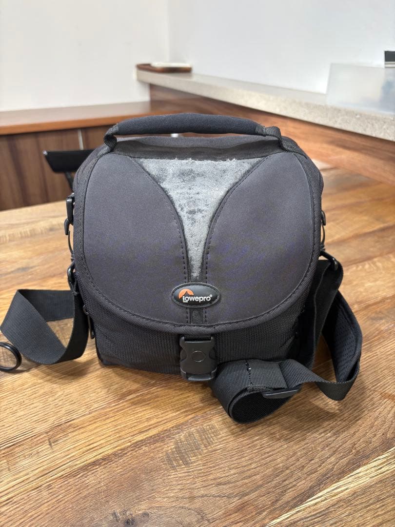 【美品】Nikon D5000 完動品　デジタル一眼レフカメラ