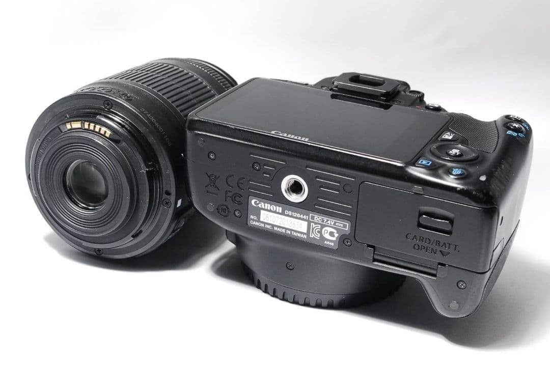 ♥超軽量・簡単操作♥キャノン Kiss X7一眼レフカメラ☆バッグ付き！