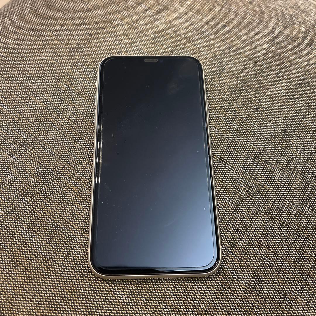 SIMフリー　iPhone 11 ホワイト 本体　128GB 美品