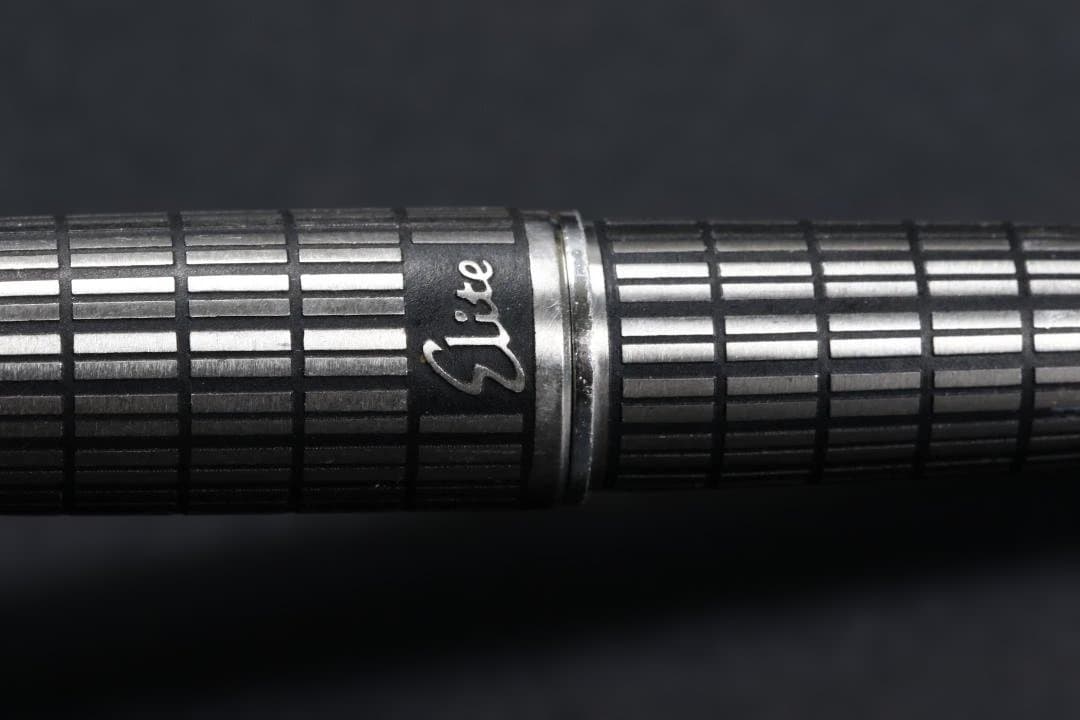 K*o様 パイロット Elite 万年筆 18K-750 クロスハッチ