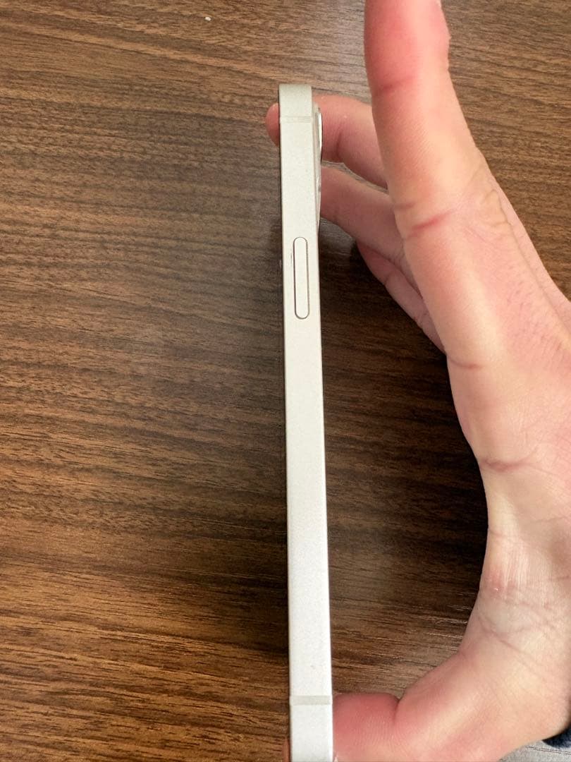 iPhone 13 ホワイト 128G 箱、充電コード、ケース付き 美品