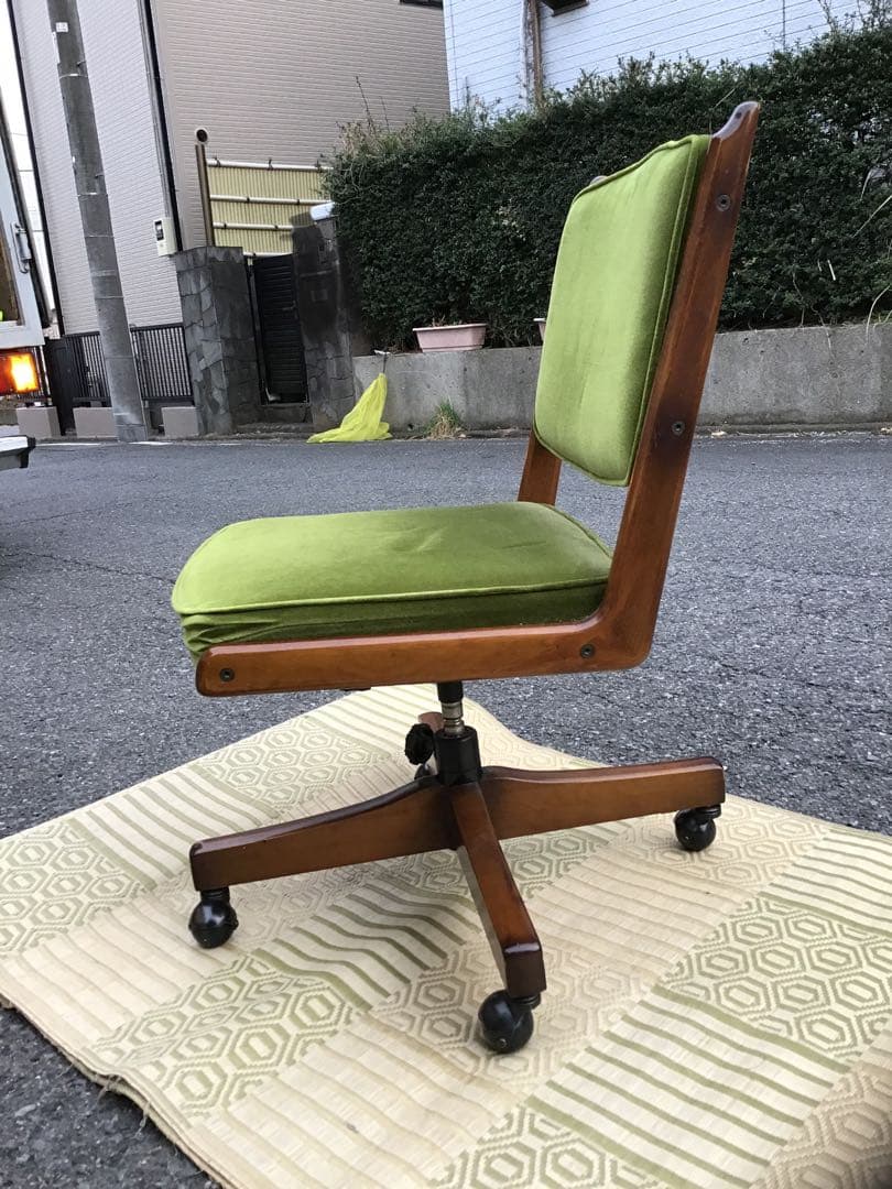 c*c様 昭和　レトロ　難有り　カリモク　緑色ベルベット風回転チェア