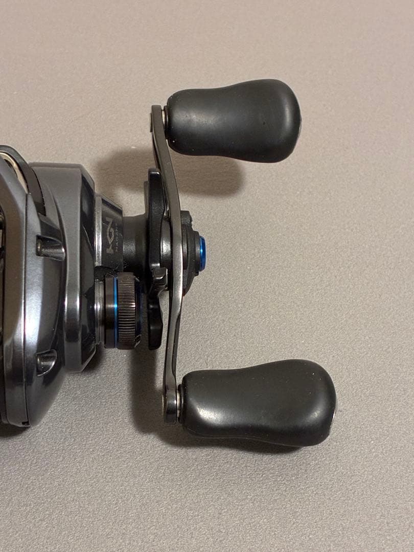 【美品】シマノ 24 SLX 70HG 右巻き ベイトリール