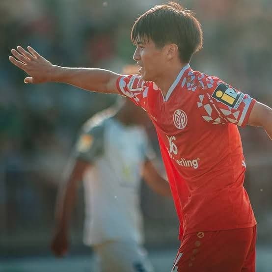 川崎颯太【新品】Mサイズ【公式】マインツ 24番 川崎颯太 ホームユニフォーム