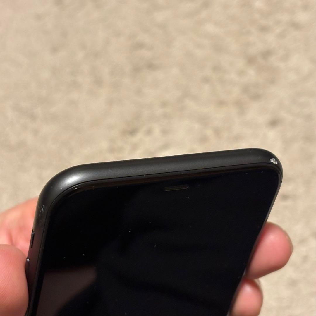 Apple iPhone 11 ブラック 本体 イヤフォン付き　256gb