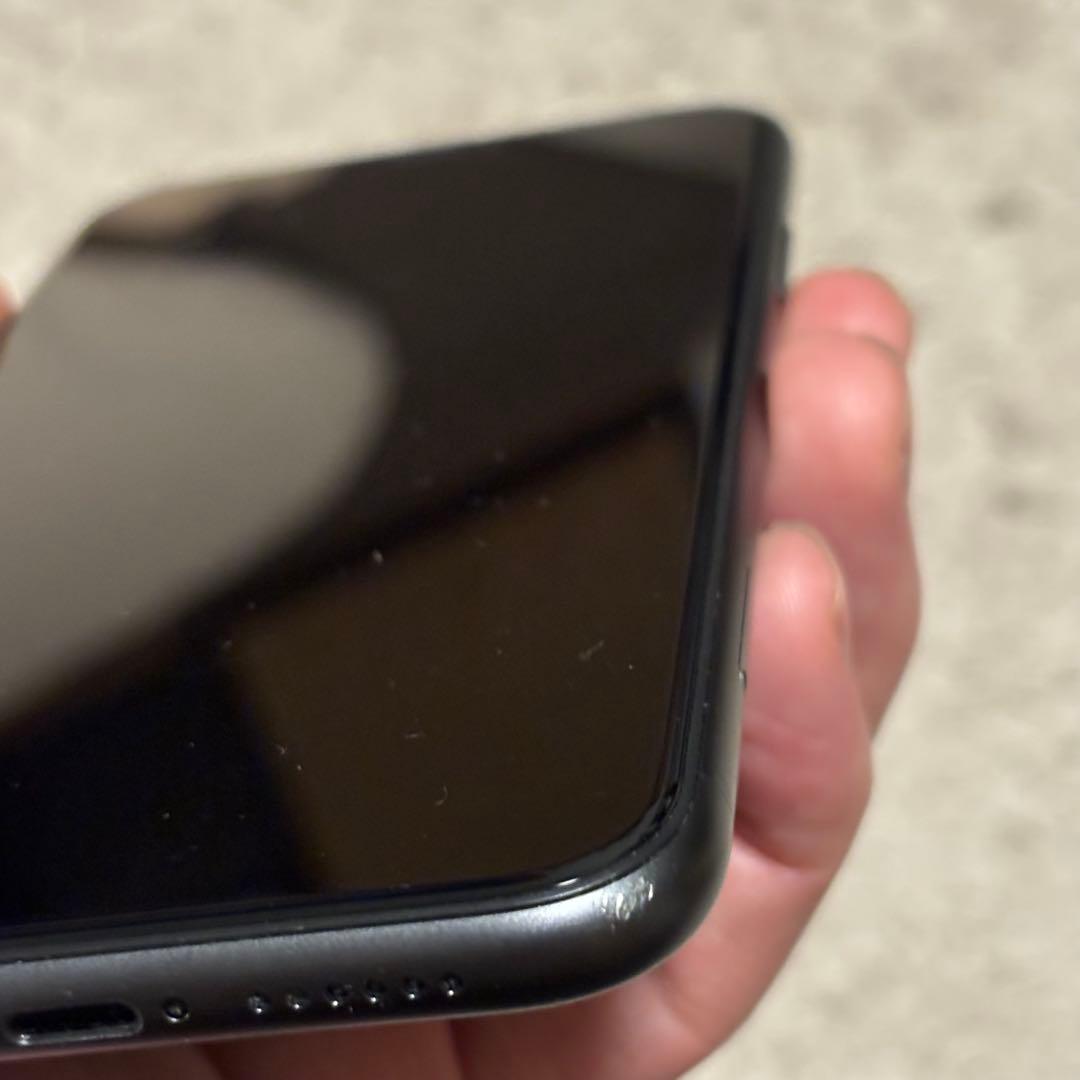 Apple iPhone 11 ブラック 本体 イヤフォン付き　256gb