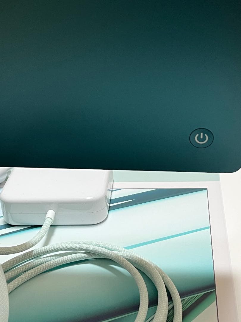 iMac M3 24インチ 4ポート 2023（カスタマイズ仕様）グリーン