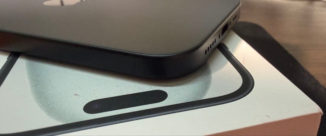 海外版 iPhone15 SIMフリー 256GB ブラック