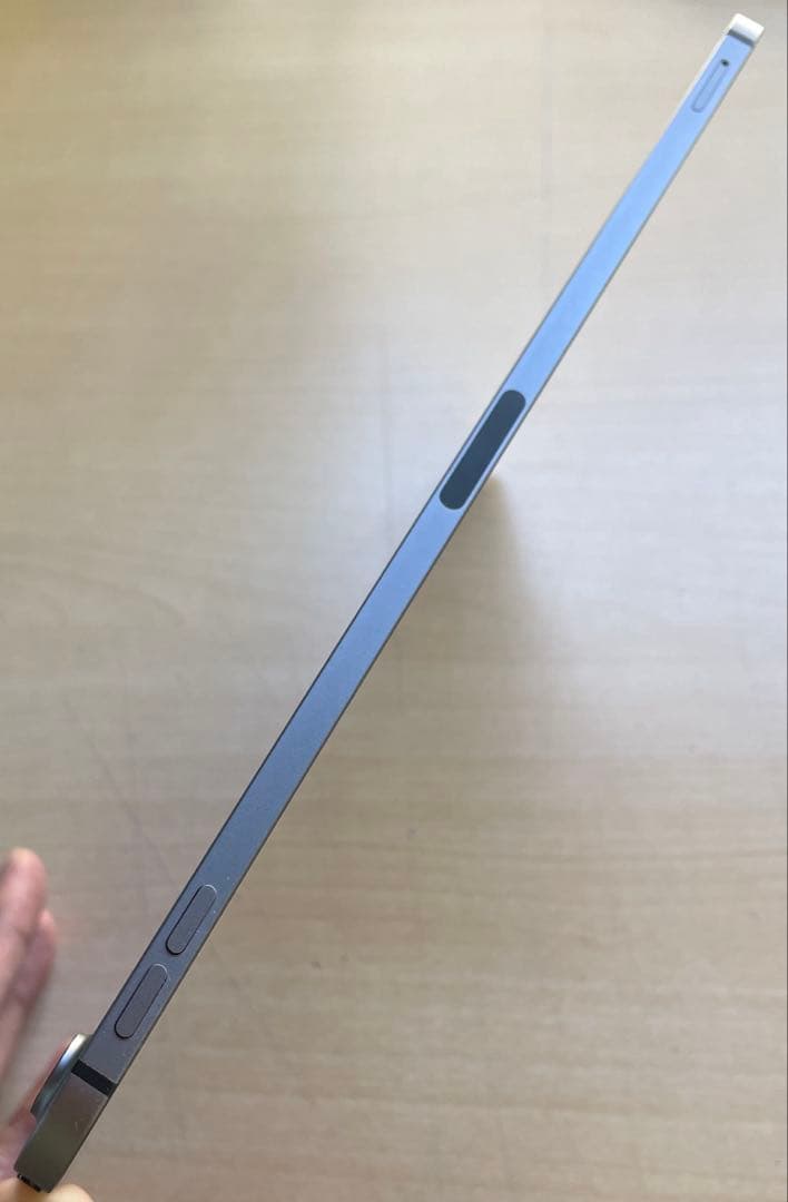 iPad Air 第5世代　Cellular スペースグレイ　64GB 超美品