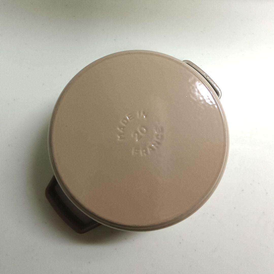 ストウブ　ココット　ラウンド　20センチ　リネン