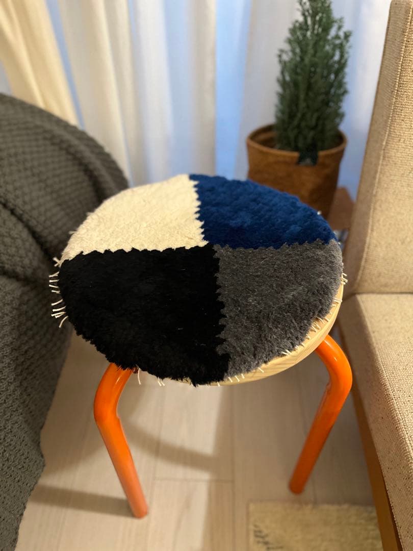 1点物:小野眞佐子さんノッティング織チェアパット※１０月末で販売中止予定です。